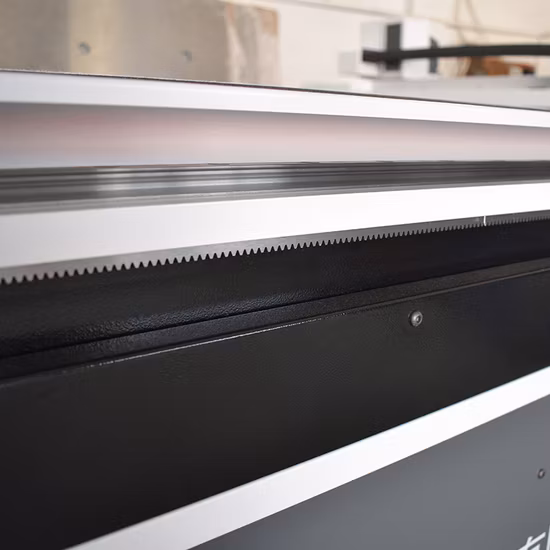 Máquina inteligente automática do cortador da palmilha das sapatas de couro com elevado desempenho